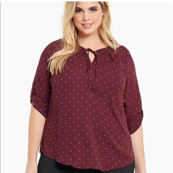 Torrid Plus Size 2 Burgundy Polka Dot Tie Neck Blouse 3/4 Sleeve - Picture 1 of 7